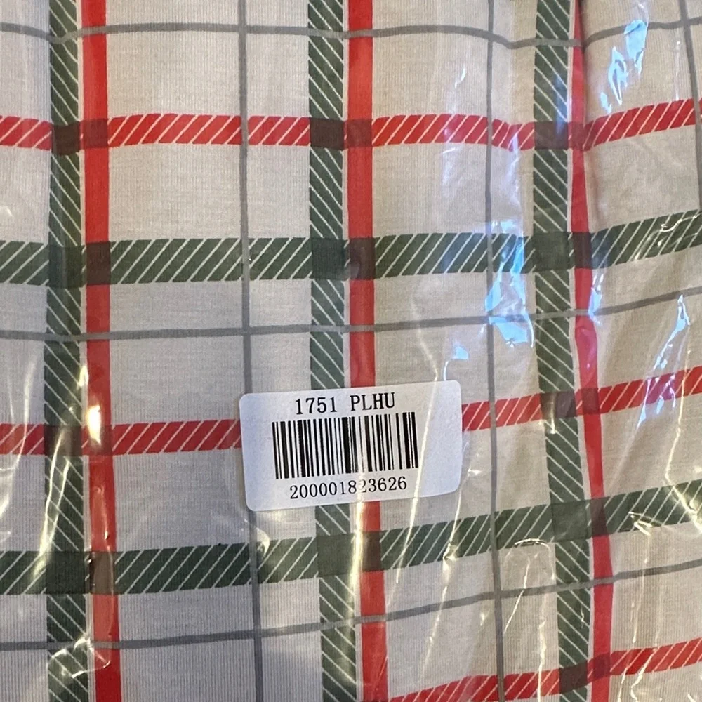 Holiday Plaid Throw Blanket - Red & Green